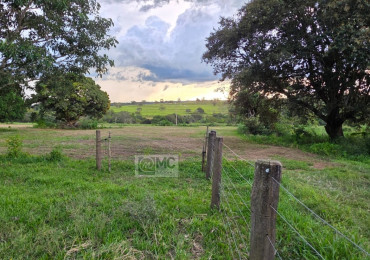 Vende-se, Fazenda no Rural em Uberaba